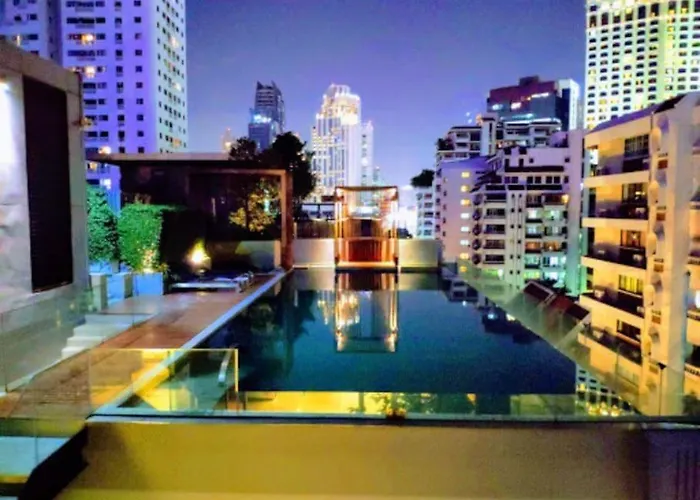 Stylish 1 Bedroom, Pool,bts Asok, Sukhumvit *