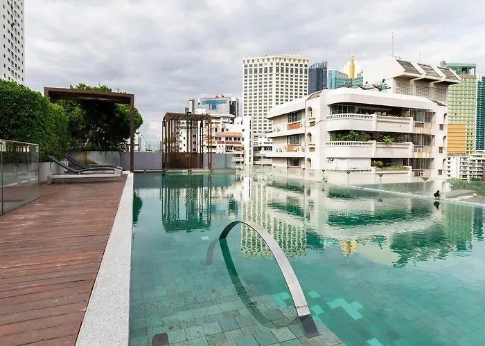 Stylish 1 Bedroom, Pool,bts Asok, Sukhumvit *